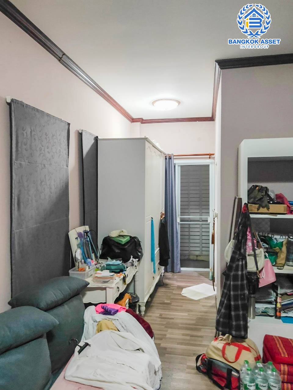 *****บ้านเดี่ยวมือสองพร้อมที่ดิน วารีราชเดช เนื้อที่กว้างขวางมากถึง 143 ตร.ว. ฟังก์ชัน 4 ห้องนอน 4 ห้องน้ำ ที่จอดรถ 5 คัน แถมฟรี! เครื่องปรับอากาศ 4 เครื่อง และเครื่องทำน้ำอุ่น 4 เครื่อง บนทำเลเดินทางสะดวก